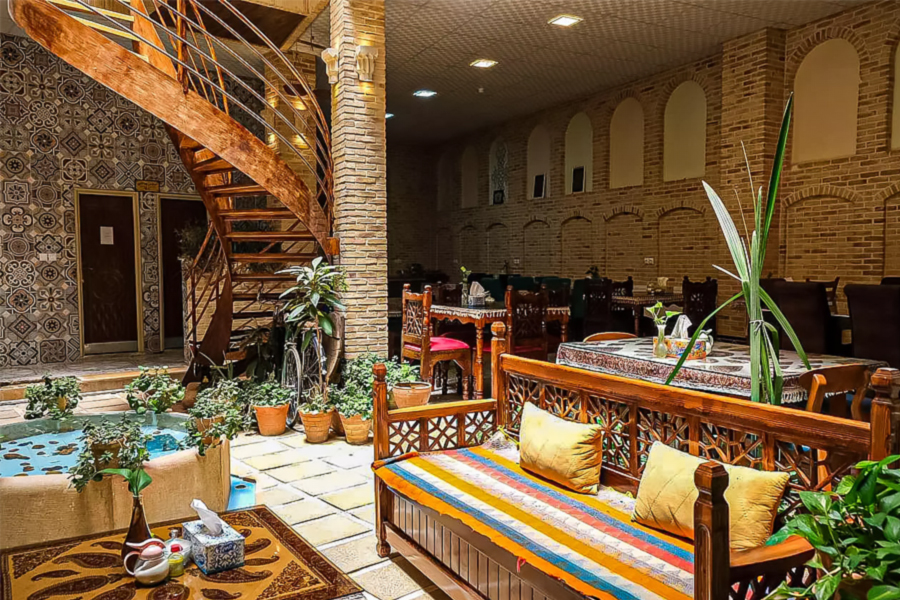 Отель Дарбари в Ширазе забронировать