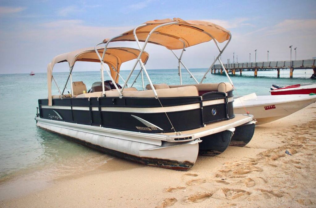 Катер для рыбалки троллингом