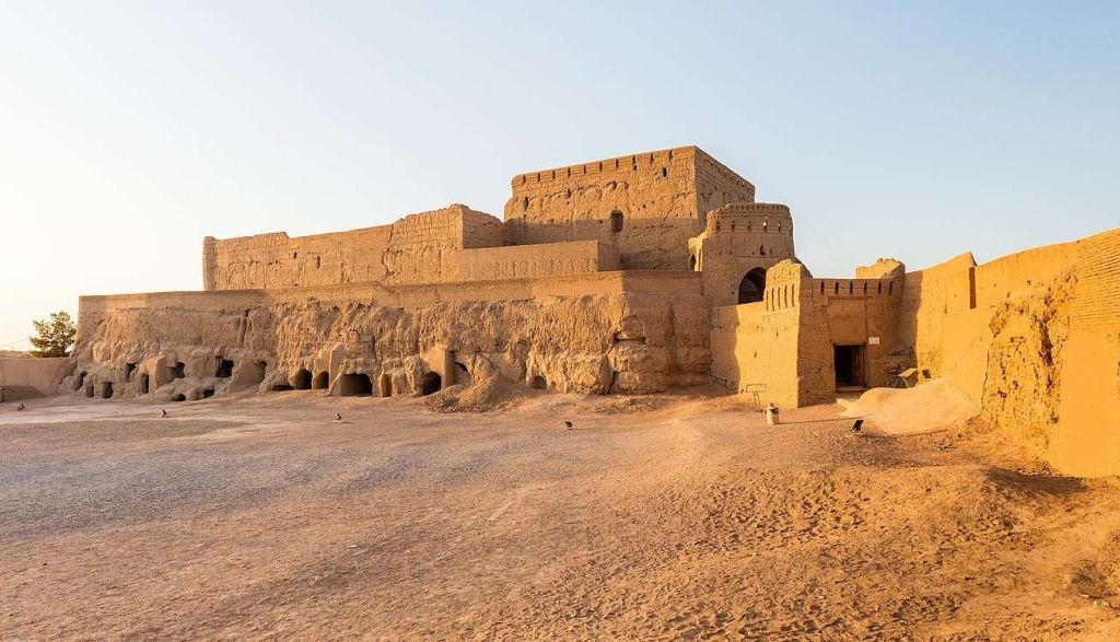 Провинция Йезд: крепость Нарин‑кале в Мейбоде